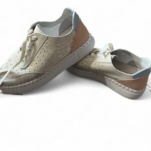 Project Cloud Perforated Lace-Up Sneakers | Cream | Memory Foam | Size 8